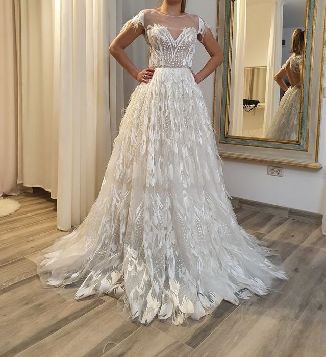 Vand rochie NOUA de mireasa