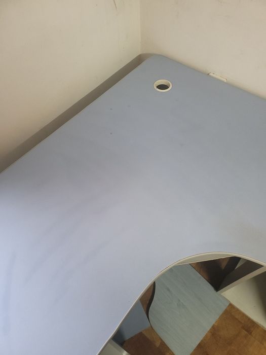 Стол угловой письменный