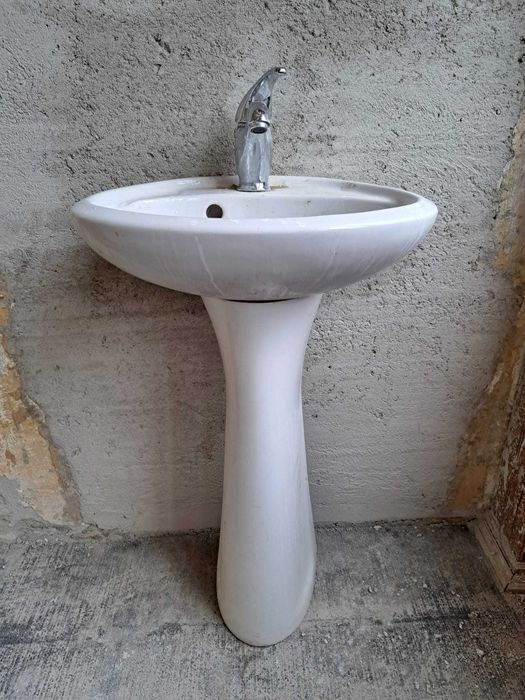 Chiuveta Lavoar baie Mondial vase WC freestanding cu rezervor si capac