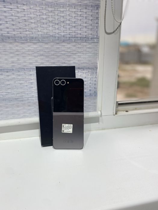 Samsung Galaxy ZFlip6 256гб
