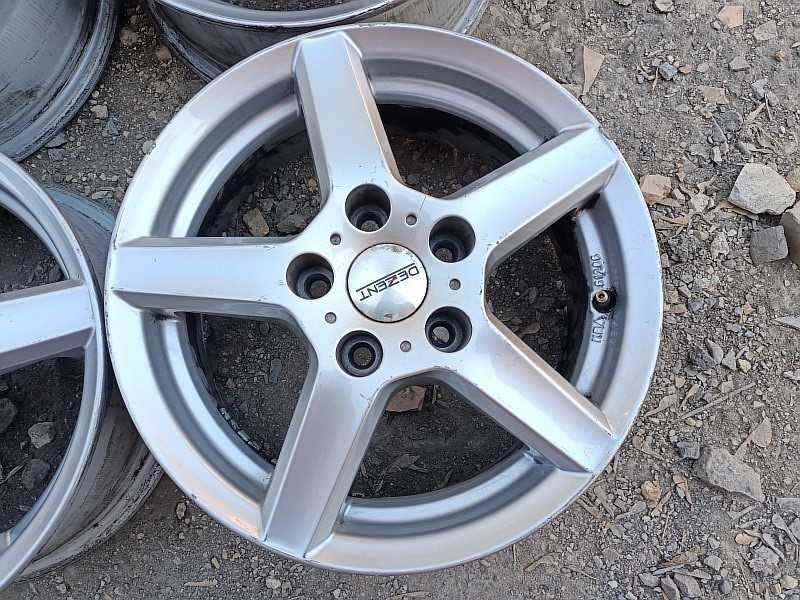 Продам оригинальные легкосплавные диски "Dezent"