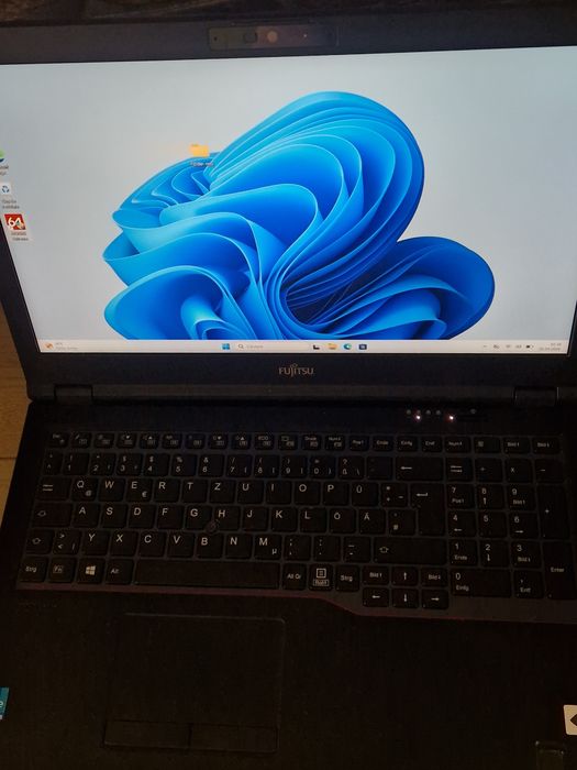 Laptop Fujitsu Life book  i5 gen 11