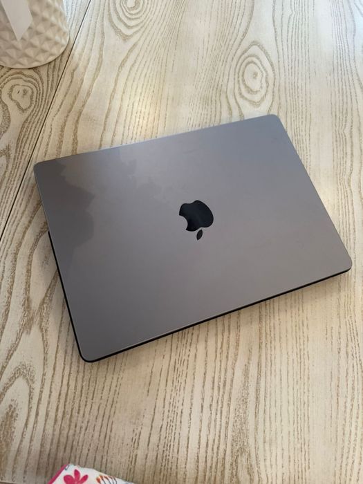 MacBook pro 14 2021