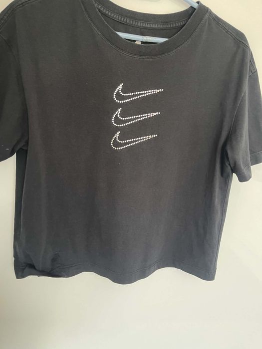 Продавам Тениски на Nike