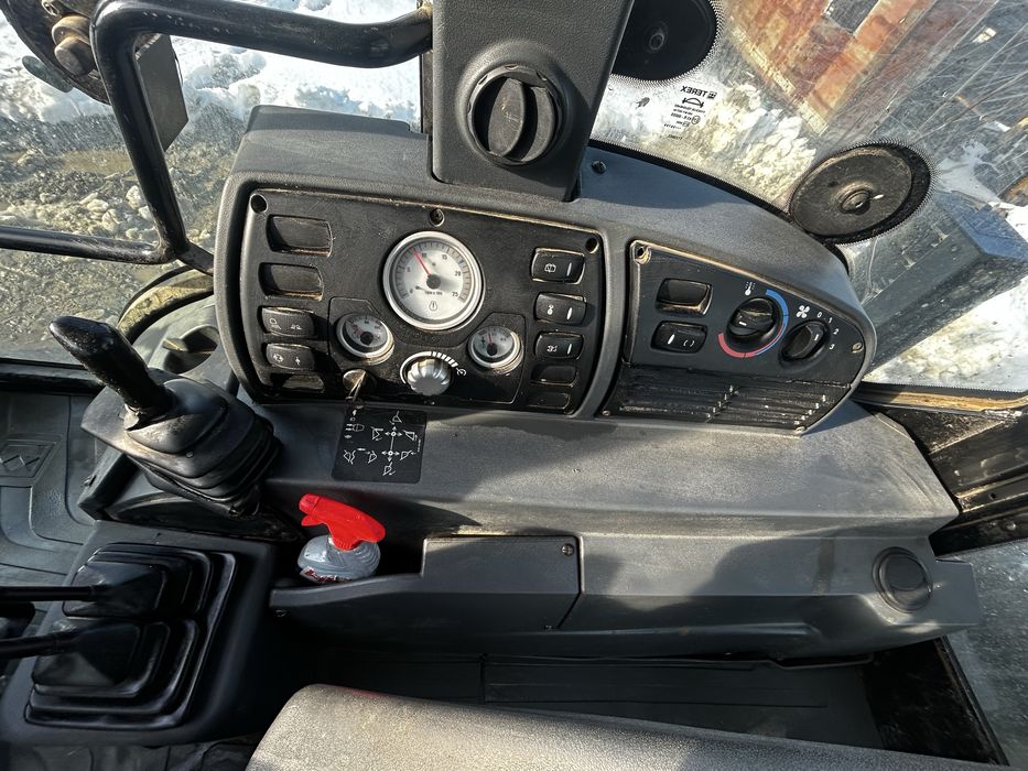 De vanzare buldoexcavator TEREX an 2016