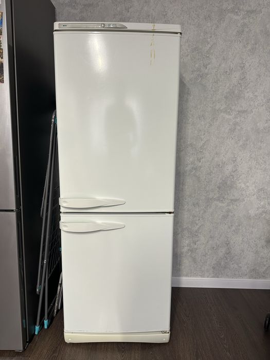 Продам Холодильник б/у. 15.000тг