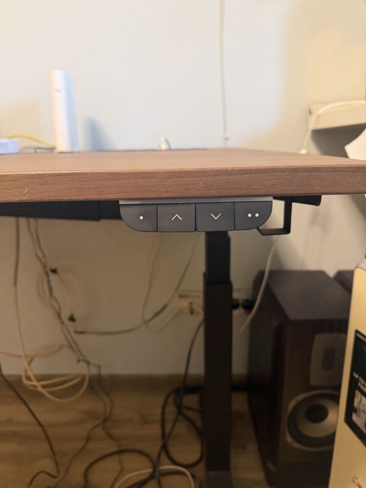 Birou IKEA MITTZON electric reglabil pe înălțime – 160x80 cm