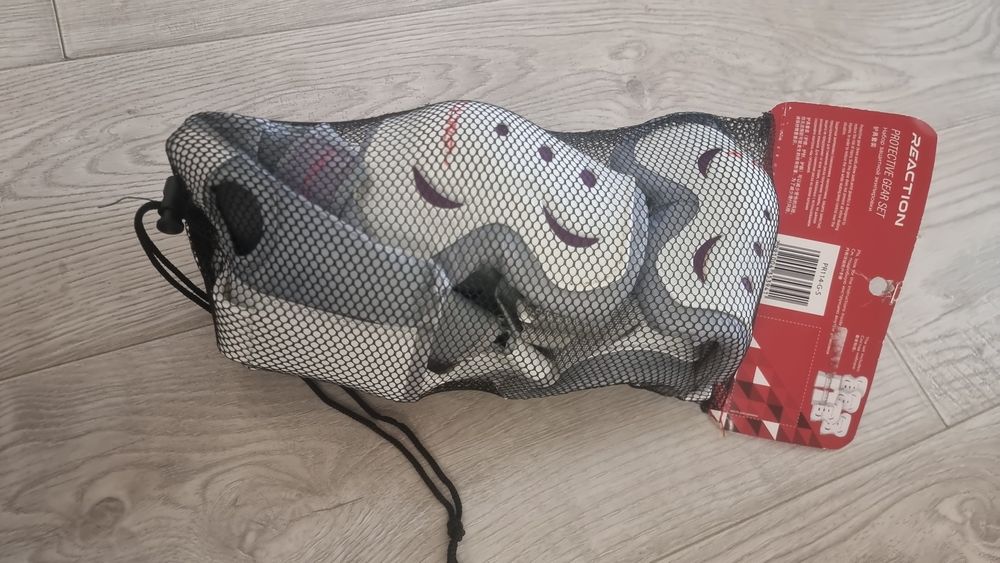 Роликовые коньки