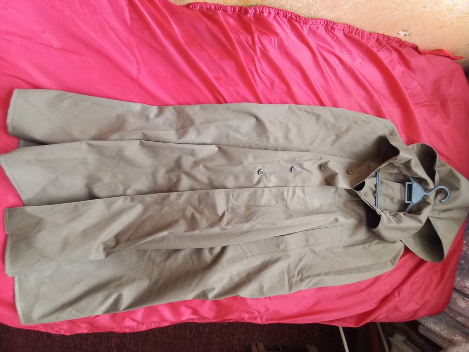 продаю военный офицерский плащ накитка образца 1943 года.