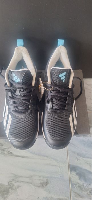 ЧИСТО НОВИ оригинални Adidas