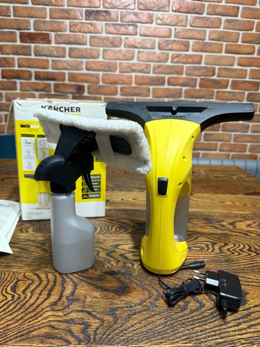 Продам стеклоочиститель Karcher WV 1 plus