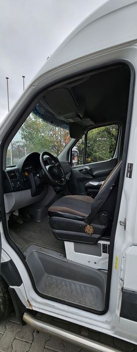 Mercedes Sprinter 309 CDI cu lift – 2.2 Diesel