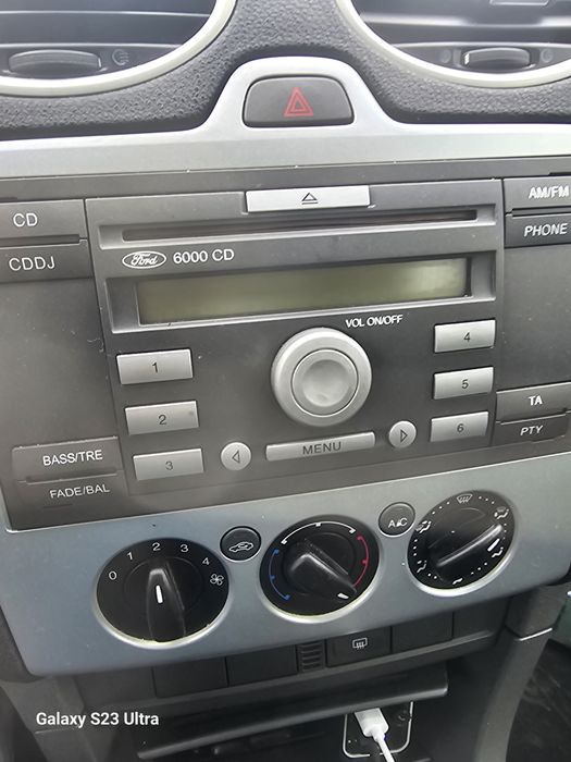 Vreau sa inchiriez masina pe bolt food