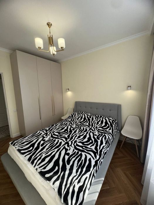 Продам кровать с матрасом