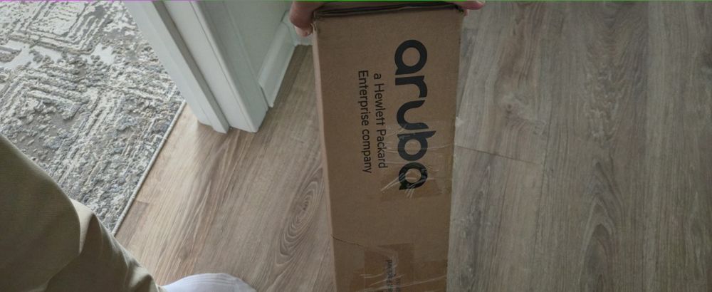 Управляемый коммутатор Aruba CX 6100 24G 4SFP+ (JL678A):