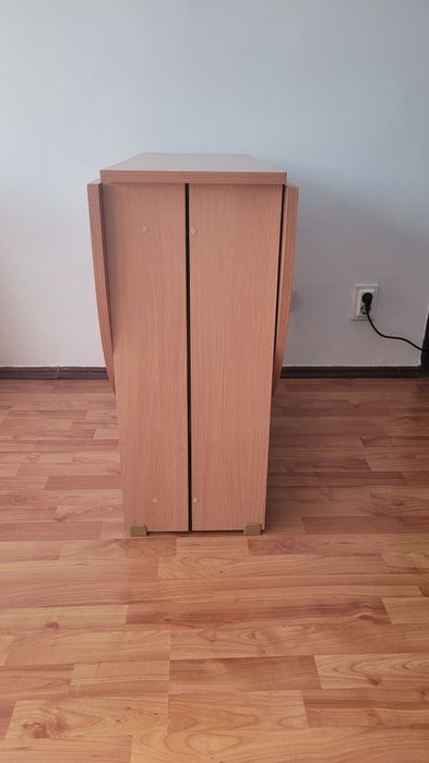Masa extensibila/pliabila pentru 6 persoane