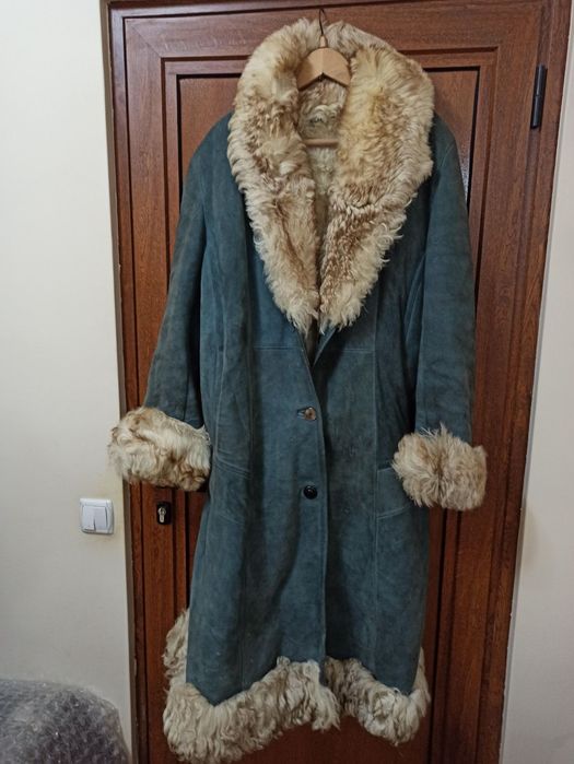 Продавам дамски кожух