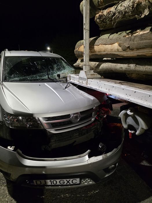 Fiat freemont pentru piese sau de reparat