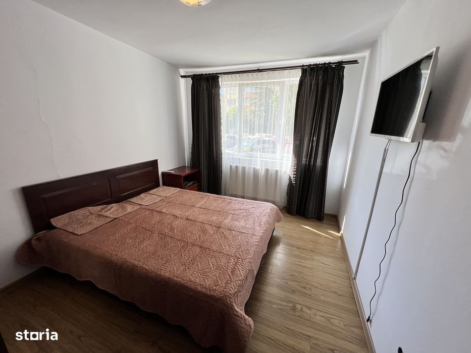 INCHIRIEZ apartament 3 camere,renovat,zona Mihai Viteazul