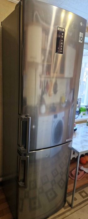 Продам холодильник