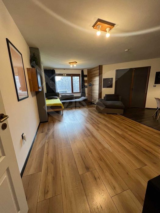 Продава се Тристаен апартамент в Варна, Възраждане 4 - 133 кв.м за 1627 €/кв.м - Снимка #1