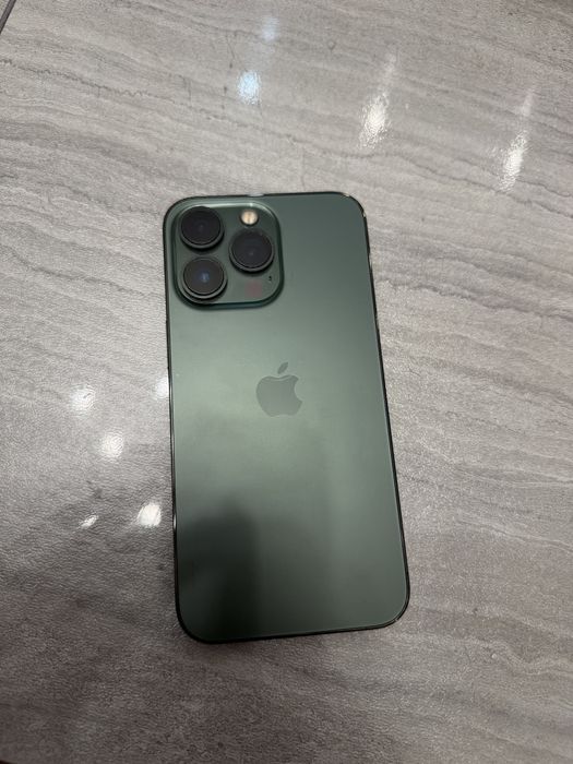 Продам Iphone 13 PRO. В ремонте не был, царарапин на корпусе нет