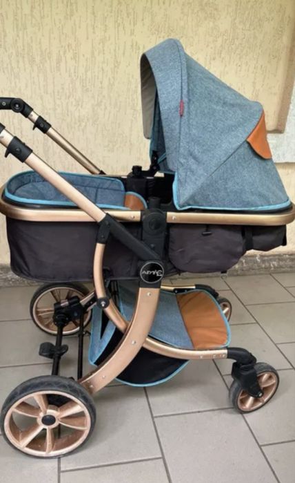 Коляска прогулочная