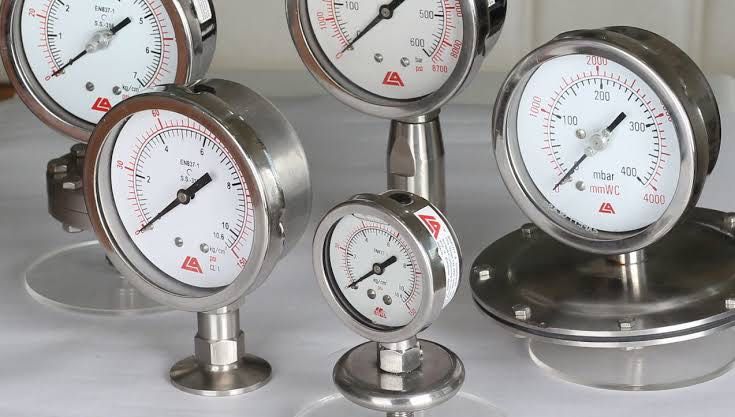 Манометр для измерения давления, Manometr