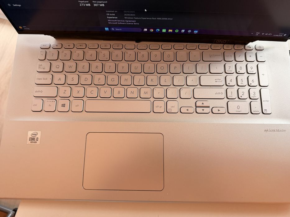 ASUS VivoBook 17 17.3 Full HD, i3, 12GB RAM, SSD 256GB, ecran NOU