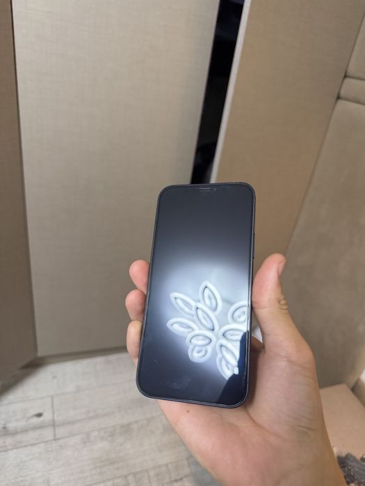 Iphone 12 с гарантией