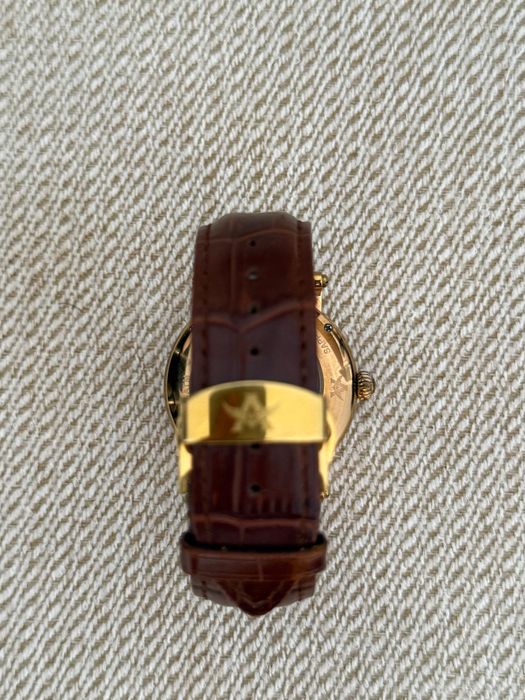 Продам часы с гр