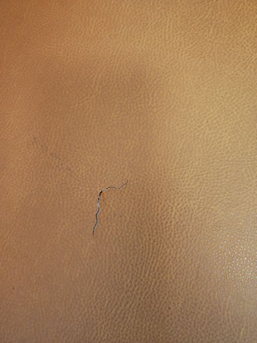 Кожен диван и два фотьойла