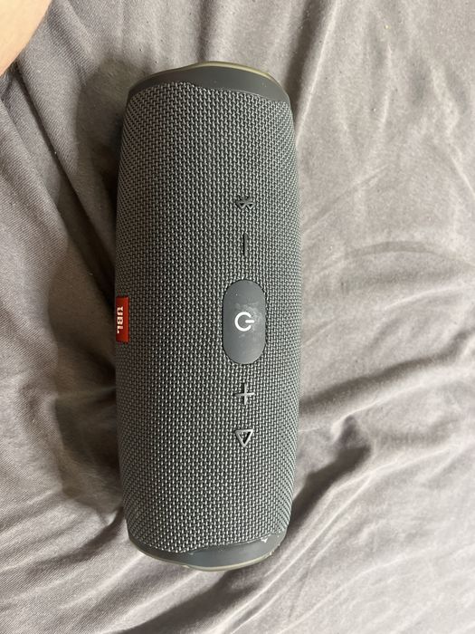 Jbl charge essential  2