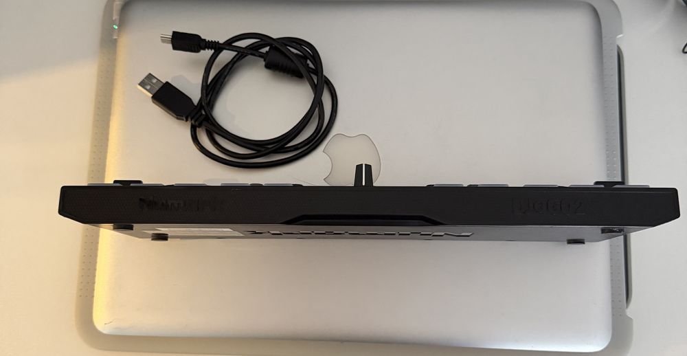 Продавам DJ2GO2 Touch