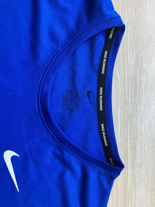 Найк Nike Breathe Running  Dri Fit мъжка тениска размер М