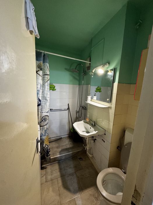 Vand apartament 3 camere, decomadat, etaj 3. Deva Str. Minerului