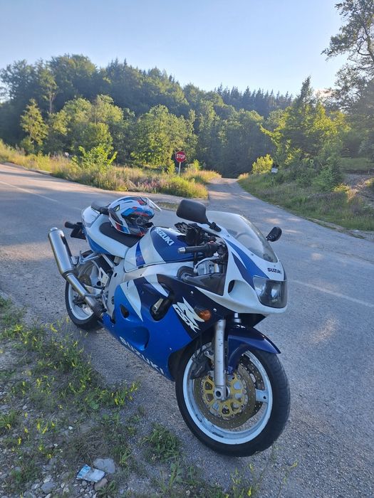 Vand suzuki gsxr srad 600 preț fix