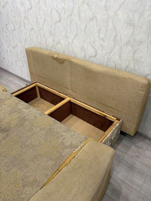 Отдам диван бесплатно, самовывоз