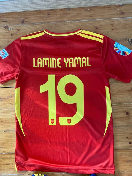 Екип на Lamine Yamal .