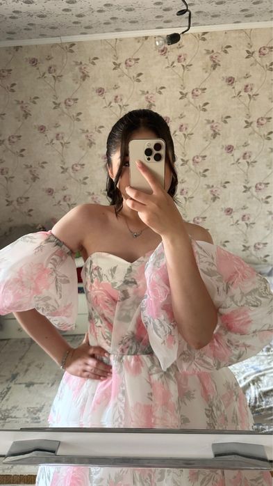 Очень красивое вечернее платье