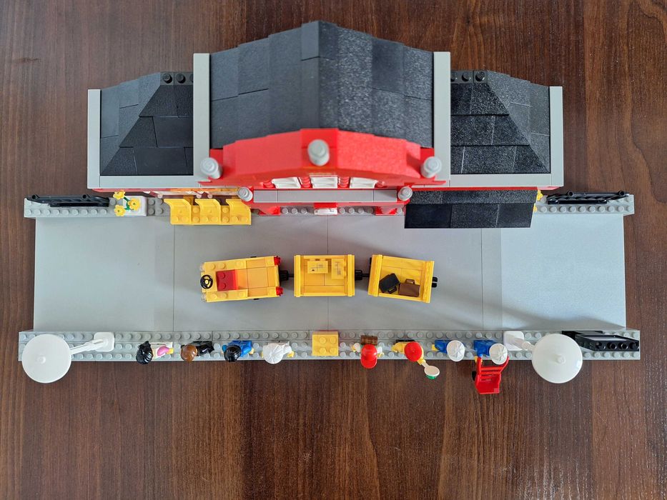 Lego 2150: Train Station