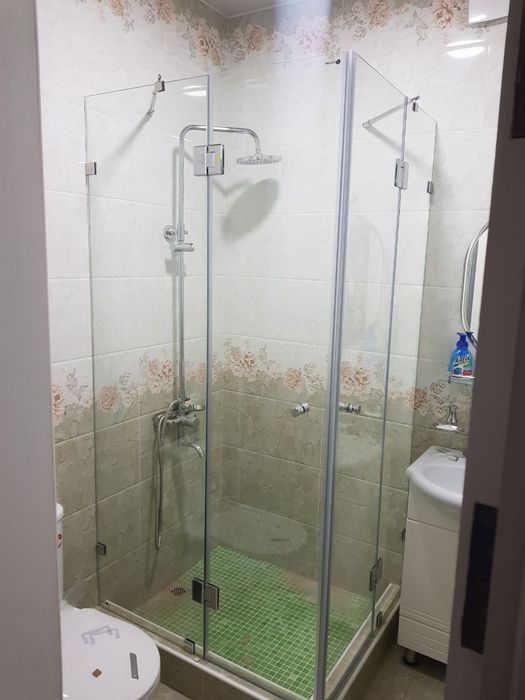 Душ кабины, высокое качество,зеркала,перегородки