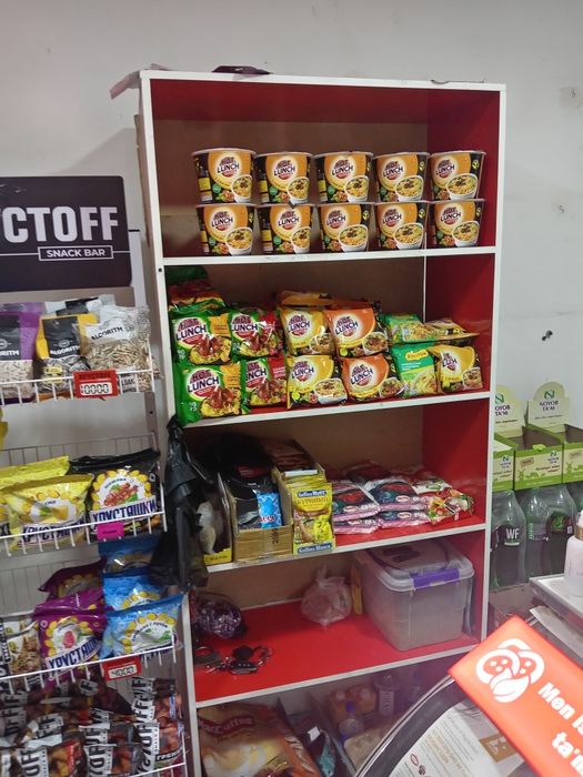 Срочна продаётся полки хорошим состоянием