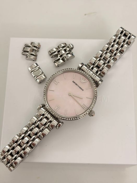 оригинален дамски часовник emporio armani