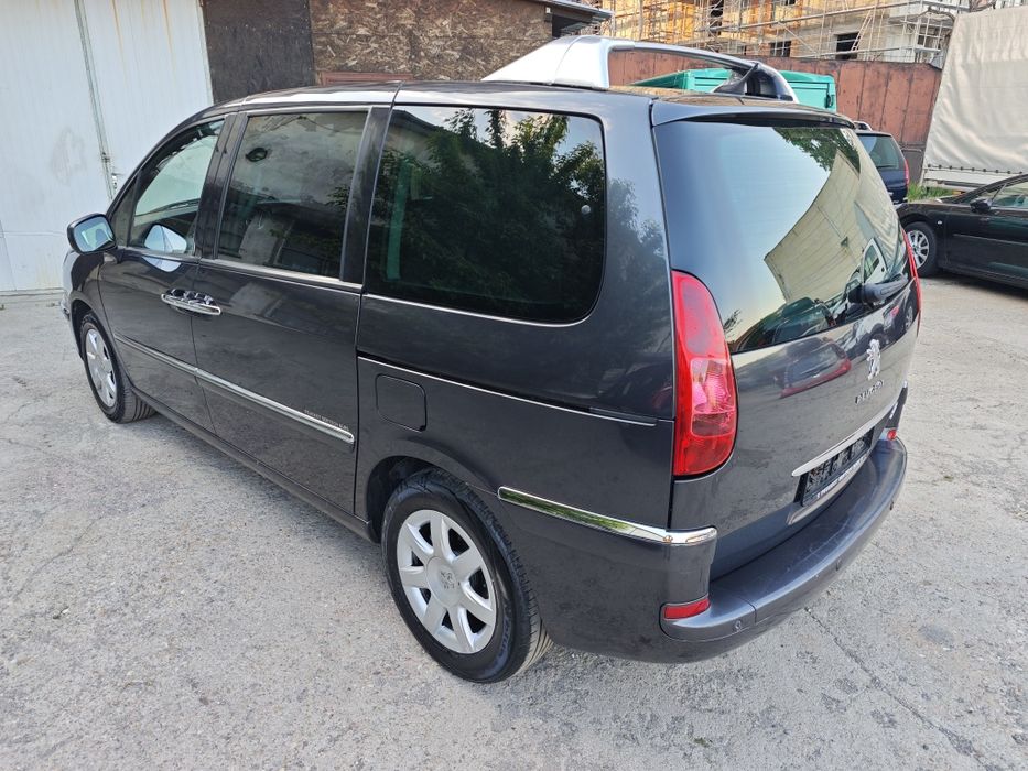 Peugeot 807 Premium 2.0hdi 163cp automat/dublu climatronic/xenon/navi/scaune încălzite/PDC fata spate/7 locuri/roti iarna vara aliaj/carte service