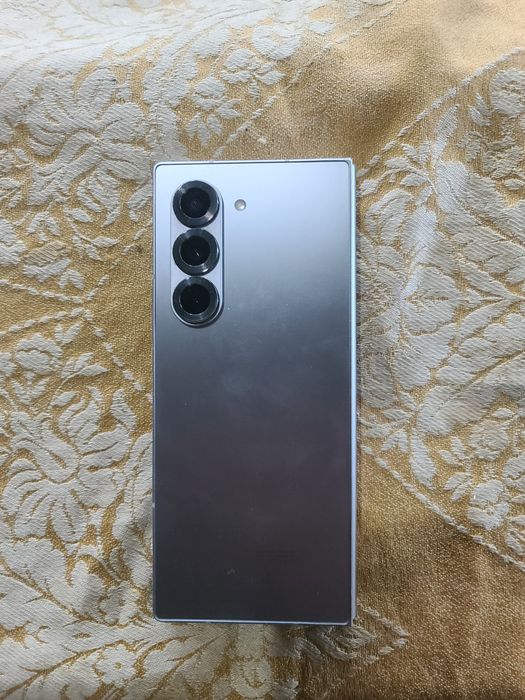 Samsung galaxy z fold 6