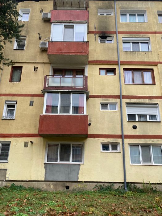 Proprietar Ap 2 Cam Etaj 1