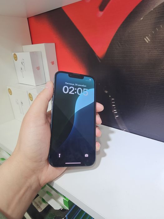 Продам айфон 13 128