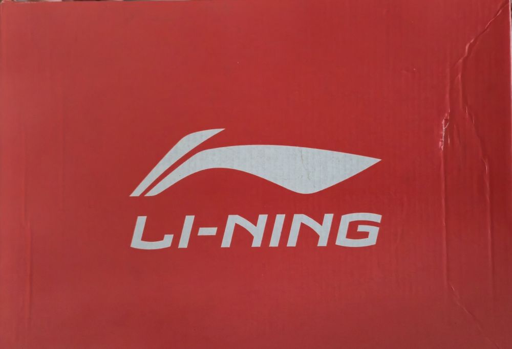 Продаётся кроссовки LI-NING