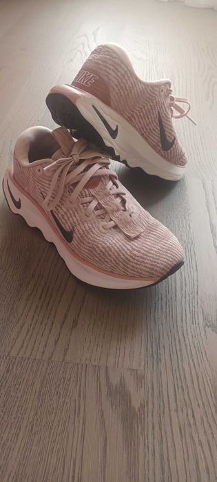 Дамски маратонки nike
